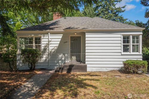 9336 35th Ave Ne, Seattle, WA, 98115-3621 | Card Image