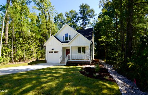 209 W Franklin St, Zebulon, NC, 27597-2321 | Card Image