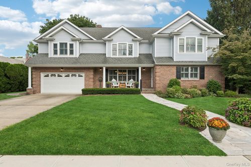 85 Kilburn Rd, Garden City, NY, 11530-2612 | Card Image