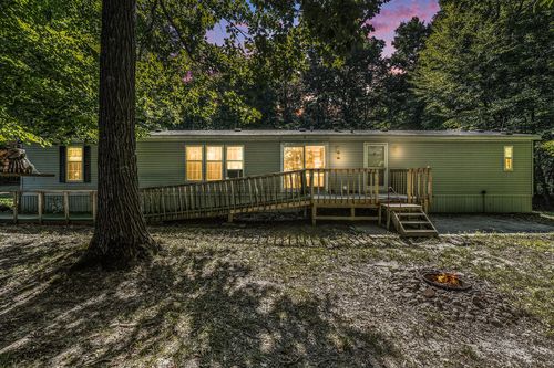 8040 19 Mile Rd, Sand Lake, MI, 49343-8835 | Card Image