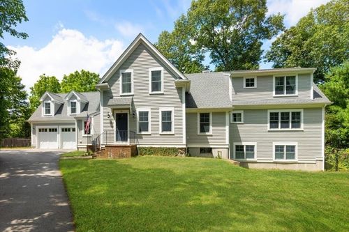 15 Lewis Ct, Hingham, MA, 02043-2723 | Card Image