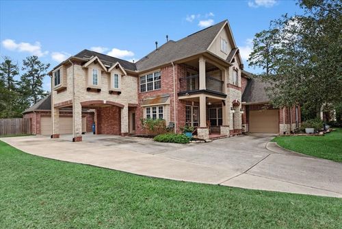 108 Brendan Woods Ln, Conroe, TX, 77384-3733 | Card Image