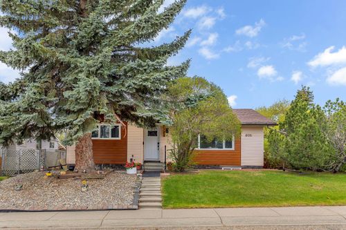 8031 Huntwick Hill Ne, Calgary, AB, T2K4G9 | Card Image