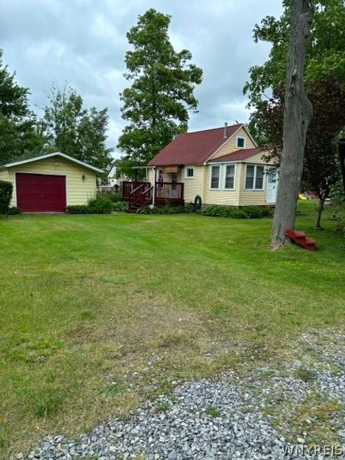 248 Garfield Ave, Angola, NY, 14006-9435 | Card Image