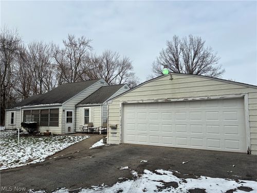 1436 Clinton St, Niles, OH, 44446-3816 | Card Image