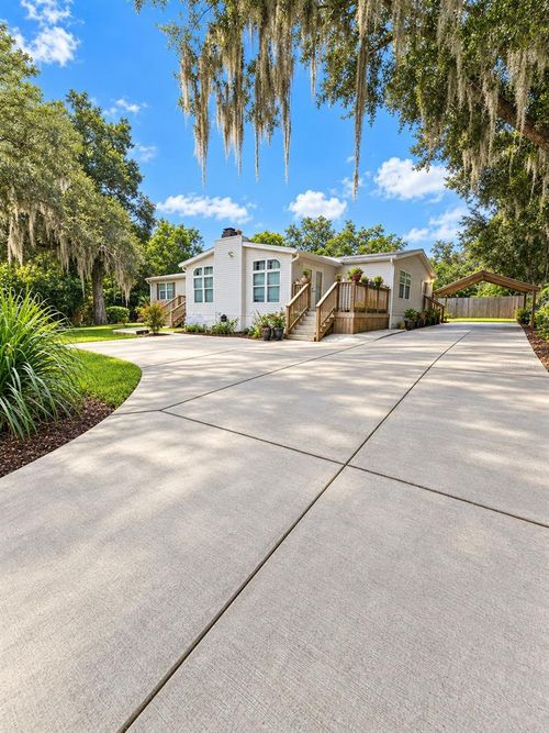 16800 Se 249th Ter, UMATILLA, FL, 32784-7861 | Card Image