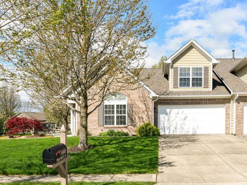 15885 Chapel Park Dr W, Noblesville, IN, 46060-4842 | Card Image