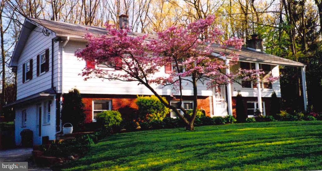 Elm St, Jackson, NJ 08527