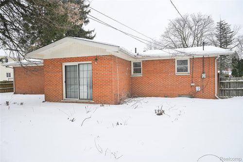3726 Isabelle St, Inkster, MI, 48141-2116 | Card Image