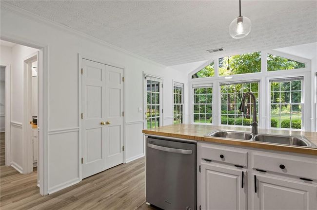 4220 Singing Post Ln Ne, House other with 5 bedrooms, 3 bathrooms and 2 parking in Roswell GA | Image 18