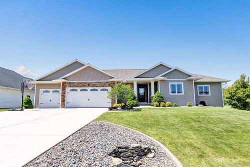 3660 Euro Lane, LEDGEVIEW, WI, 54115 | Card Image