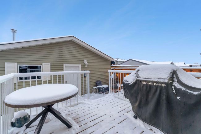 35 Wolf Hollow Way Se, Home with 3 bedrooms, 2 bathrooms and 2 parking in Calgary AB | Image 36