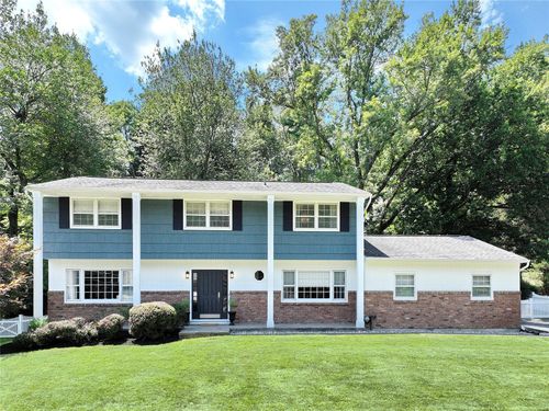 20 Woodglen Dr, New City, NY, 10956-4218 | Card Image