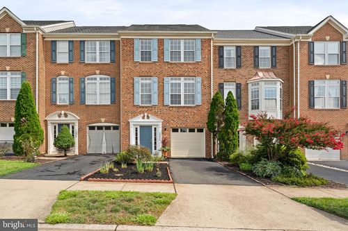 15056 Danehurst Cir, GAINESVILLE, VA, 20155-4443 | Card Image