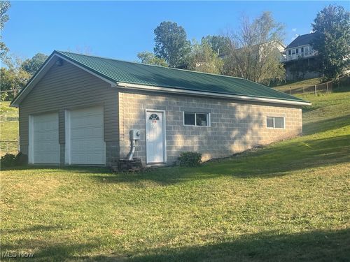 1612 14th Ave, Parkersburg, WV, 26101-6100 | Card Image