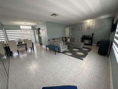 9020 Nw 17th St, House other with 2 bedrooms, 2 bathrooms and null parking in Plantation FL | Image 3