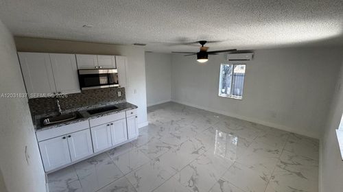 c-19100 Nw 32nd Ave, Miami Gardens, FL, 33056-2371 | Card Image
