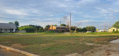 309 Leona, Home with 0 bedrooms, 0 bathrooms and null parking in Cotulla TX | Image 3