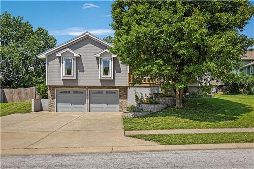 906 Pine Crest Ave, Kearney, MO, 64060-7538 | Card Image