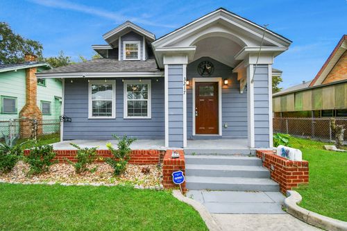 3217 Michigan St, Baytown, TX, 77520-5929 | Card Image