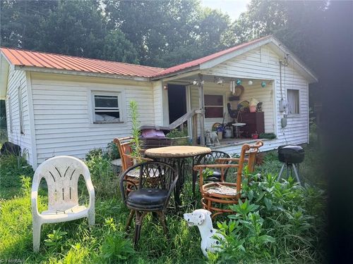 112 Hardwick Ln, Lowgap, NC, 27024-7172 | Card Image