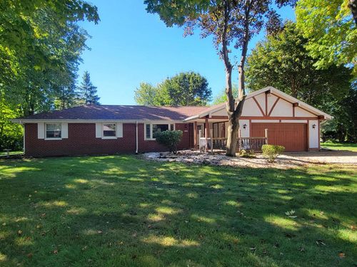 21825 Oakmont Ln, BROOKFIELD, WI, 53045-3236 | Card Image