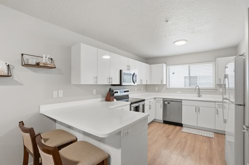 c303-1140 W 950 N, Orem, UT, 84057-4187 | Card Image