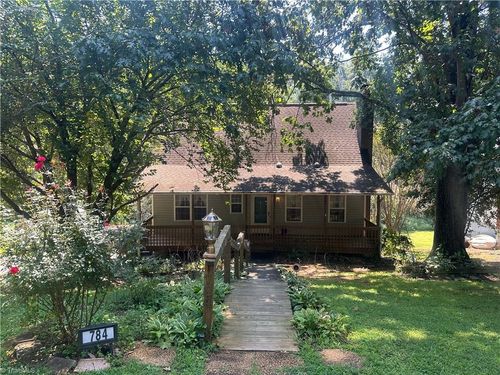 784 Grinnell St, Lewisville, NC, 27023-8693 | Card Image