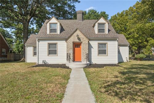 7400 Wayne Ave, Kansas City, MO, 64131-1846 | Card Image