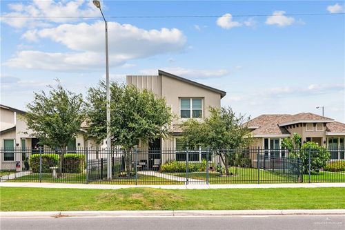 1305 Xavier Ave, McAllen, TX, 78504-6626 | Card Image