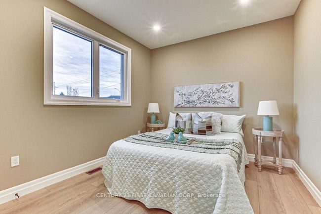 163 Elgin Ave E, House other with 3 bedrooms, 2 bathrooms and 2 parking in Goderich ON | Image 17