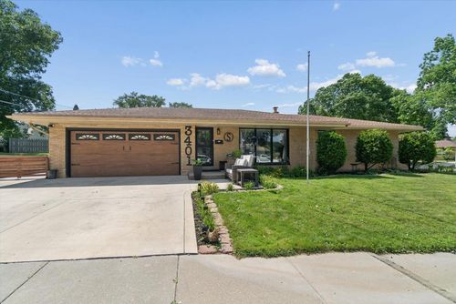 3401 S 88th Street, Milwaukee, WI, 53227 | Card Image