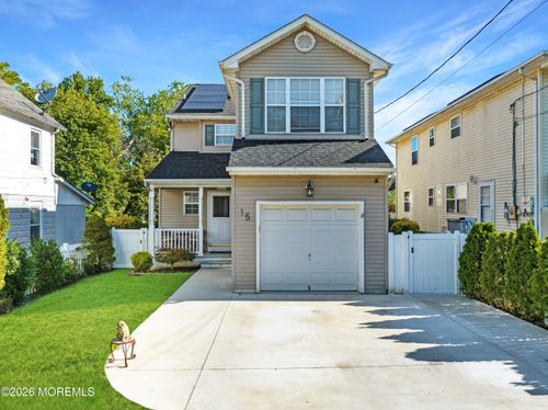 15 Bond St, Freehold, NJ, 07728-2437 | Card Image