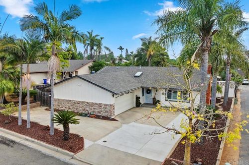 2363 Kenwyn St, Oceanside, CA, 92054-5717 | Card Image