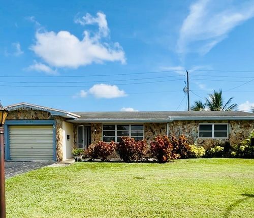 8151 Nw 15th Ct, Pembroke Pines, FL, 33024-5013 | Card Image