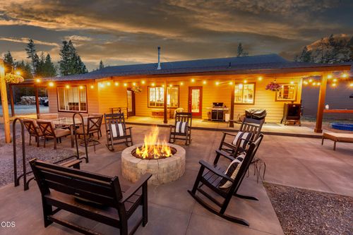 15533 Emerald Dr, La Pine, OR, 97739-9549 | Card Image