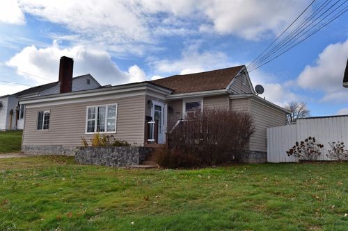 443 Lawman Ave, Bridgeport, WV, 26330-1534 | Card Image