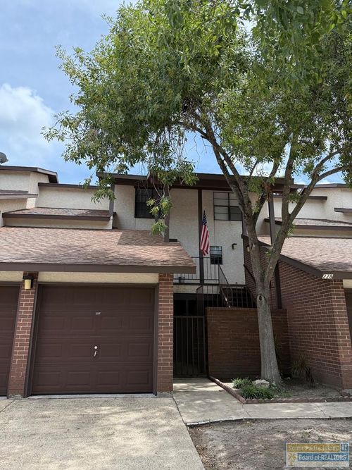 apt-227-95 Poinciana Dr, Brownsville, TX, 78521-1449 | Card Image