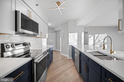 apt-215n-5505 Seminary Rd, FALLS CHURCH, VA, 22041-2930 | Card Image