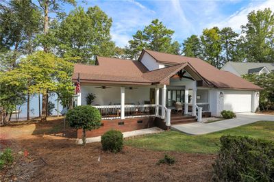 202 Point Place, House other with 3 bedrooms, 2 bathrooms and null parking in Westminster SC | Image 1