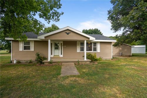 301 E Walnut, Weir, KS, 66781-4320 | Card Image