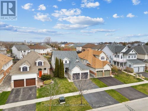 168 Whitby Shores Greenway, Whitby, ON, L1N9P6 | Card Image