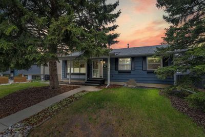 6260 Dalmarnock Cres Nw, House detached with 5 bedrooms, 2 bathrooms and 2 parking in Calgary AB | Image 2