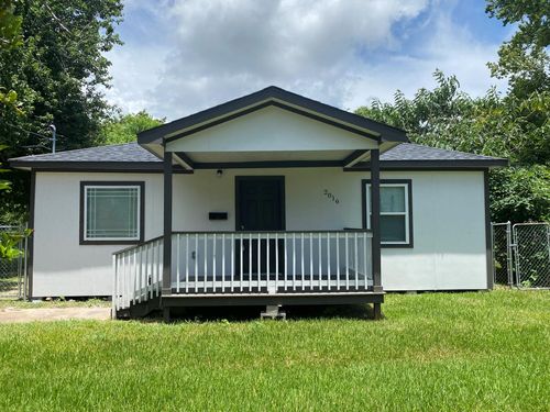 2016 Magnolia Dr, La Marque, TX, 77568-5249 | Card Image
