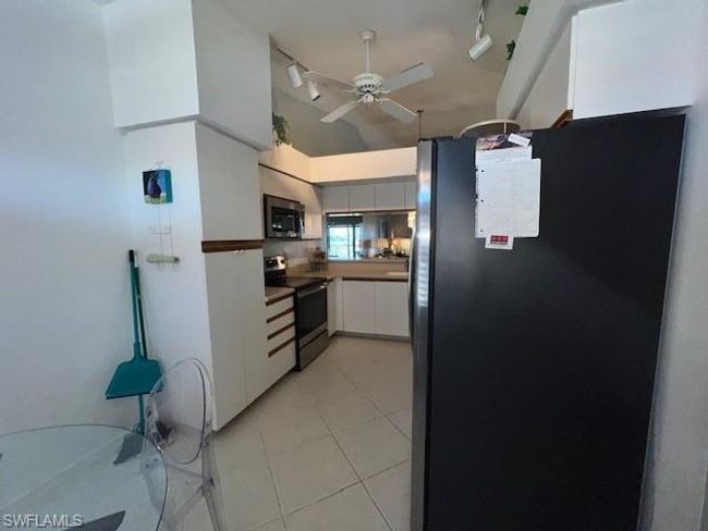 APT-1523 - 12191 Kelly Sands Way, Condo with 2 bedrooms, 2 bathrooms and 1 parking in FORT MYERS FL | Image 15