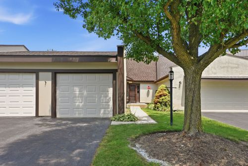 221 Cascade Dr, Indian Head Park, IL, 60525-4430 | Card Image