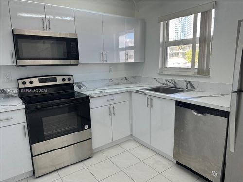 apt-303-1345 West Ave, Miami Beach, FL, 33139-3744 | Card Image