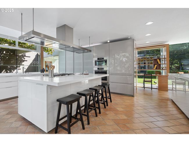 693 Terrace Dr, House other with 4 bedrooms, 4 bathrooms and 5 parking in Lake Oswego OR | Image 23