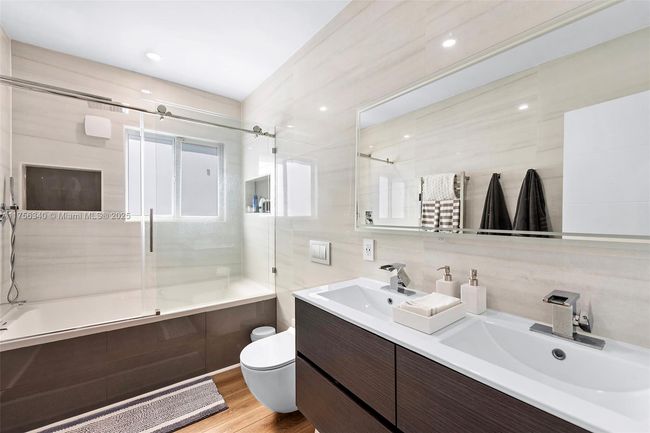 7940 Hawthorne Ave, House other with 4 bedrooms, 2 bathrooms and null parking in Miami Beach FL | Image 25