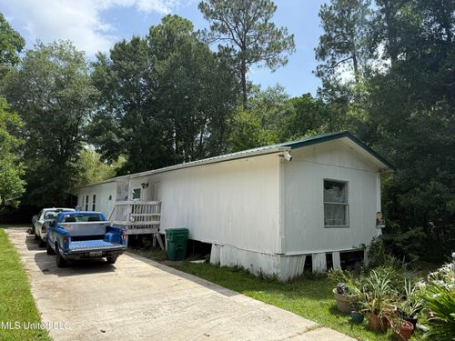 6106 E Forrest St, Bay Saint Louis, MS, 39520-8328 | Card Image